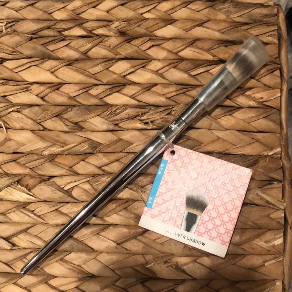 Ulta All over Shadow Brush